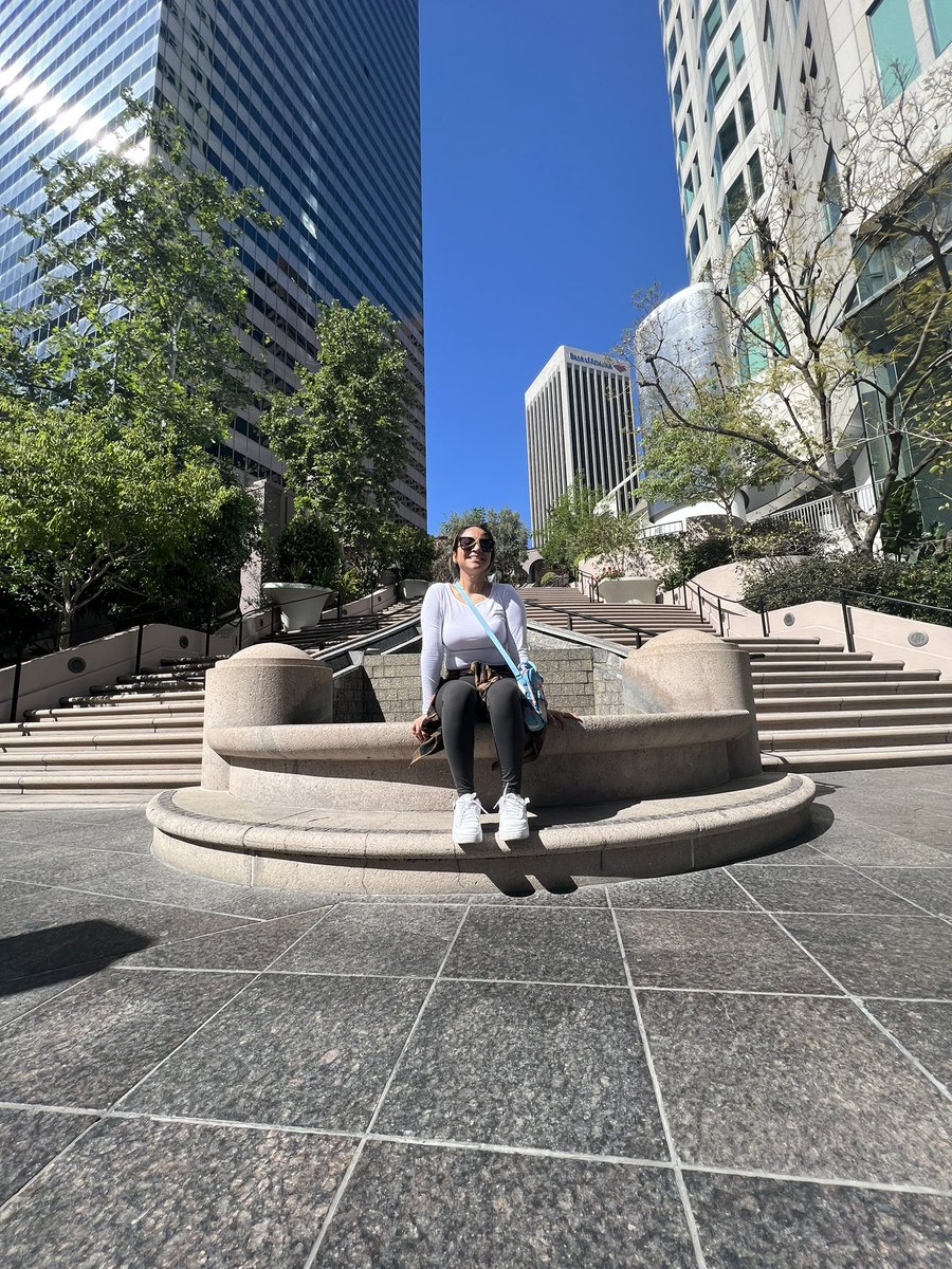 Stephan47441666's tweet photo. Did touristy things in my own town historic core district #biddymasonpark #angelsflight #bunkerhillsteps #csudhmsw501 https://t.co/zshQYEyMTq