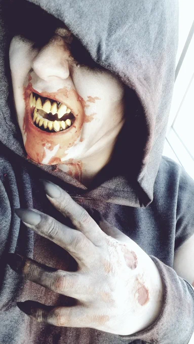 test run for my hunter makeup today 🖤 