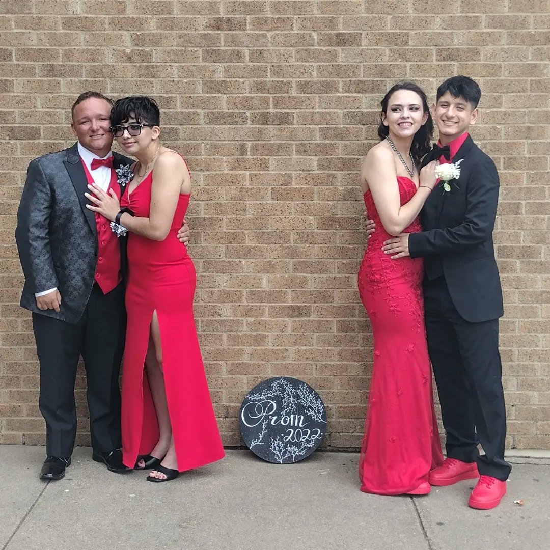 MaricelaCasti19's tweet photo. Senior Prom 2022
#viewsfromtheview https://t.co/pdGics0zWe