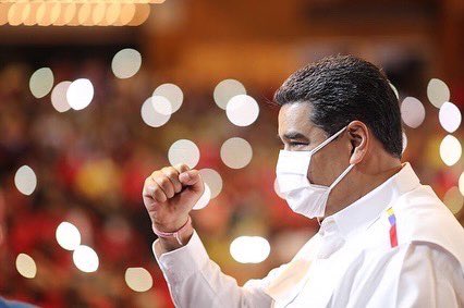 nicmaduroguerra's tweet photo. Solo una verdadera Revolución confía el destino de la patria en la juventud. Vamos a nuevas tareas luego de 4 años de aprendizaje, resistencia y construcción heroica desde la gloriosa @JuventudPSUV.  Al @PartidoPSUV le vienen años de grandes batallas y victorias junto al pueblo. https://t.co/zmGqIikxX6