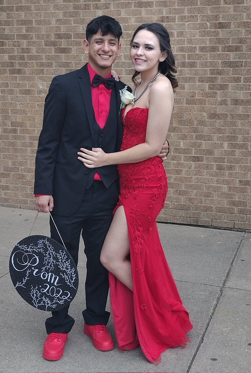MaricelaCasti19's tweet photo. Senior Prom 2022
#viewsfromtheview https://t.co/jxkyMzp8pa