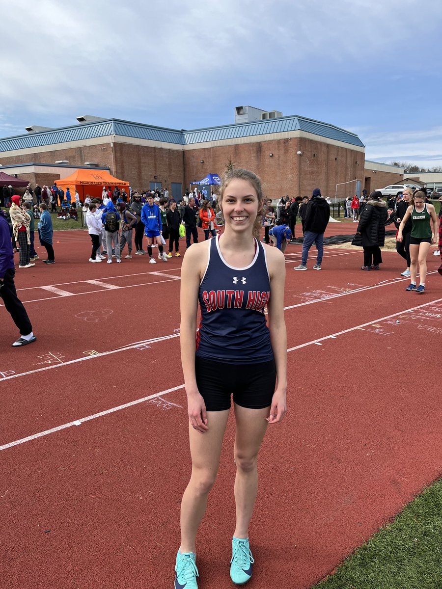 Sgfrunning's tweet photo. Such a great day for the Bulldogs at the Warrior Classic Invitational! So many PRs and even a new school record in Triple Jump by Abby Seaman. 35’9.25! #WeBelieveInSGF https://t.co/NYQu5qTsK0