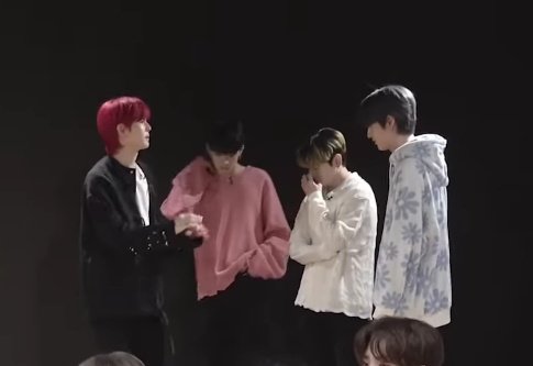 teumejoy_'s tweet photo. not at me being soft seeing them together ♡
@treasuremembers
#TREASURE #JPLINE #トレジャー https://t.co/ZXZpuNxhDn