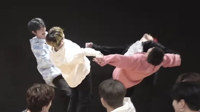teumejoy_'s tweet photo. not at me being soft seeing them together ♡
@treasuremembers
#TREASURE #JPLINE #トレジャー https://t.co/ZXZpuNxhDn