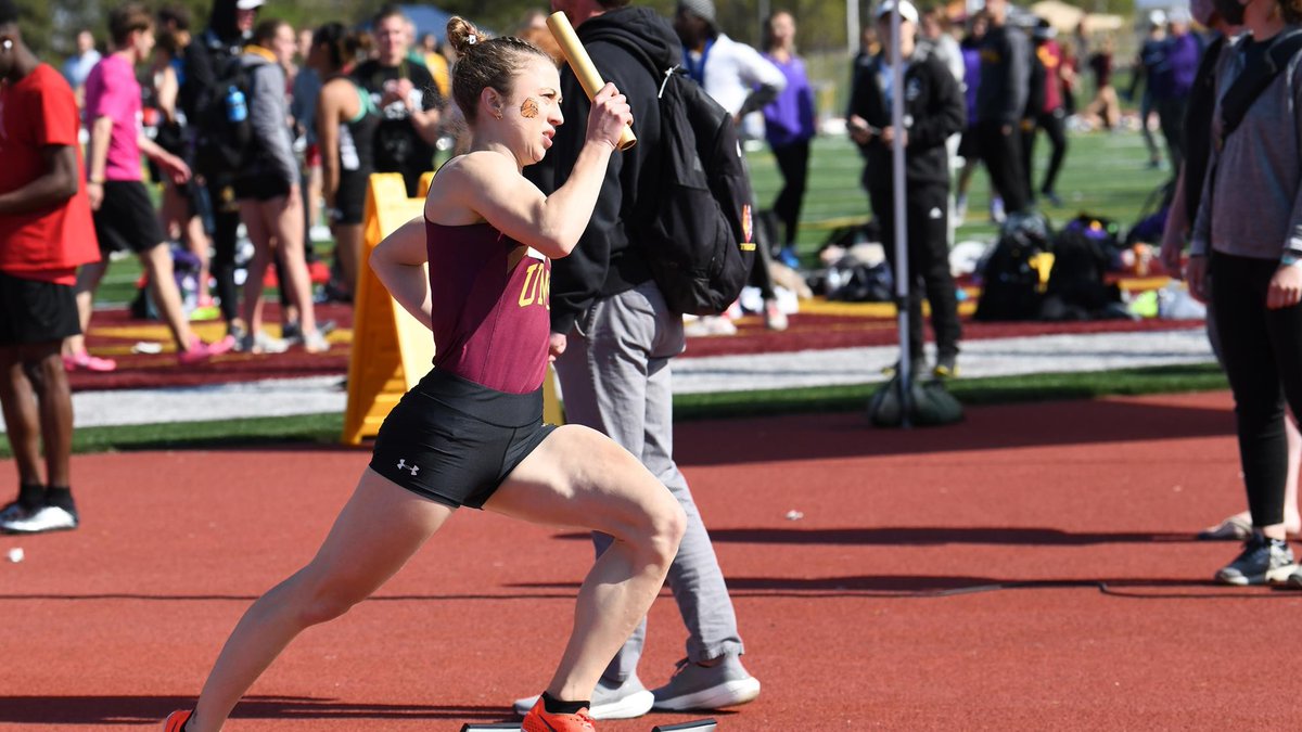 UMDBulldogs's tweet photo. Distance group pushes Bulldogs at Holst Invitational 

Recap📝: https://t.co/nFFUZAc4Oz
Results📊: https://t.co/Ub7sIzSIom

@UMDTFCC // #BulldogCountry https://t.co/qssnHqTBVl