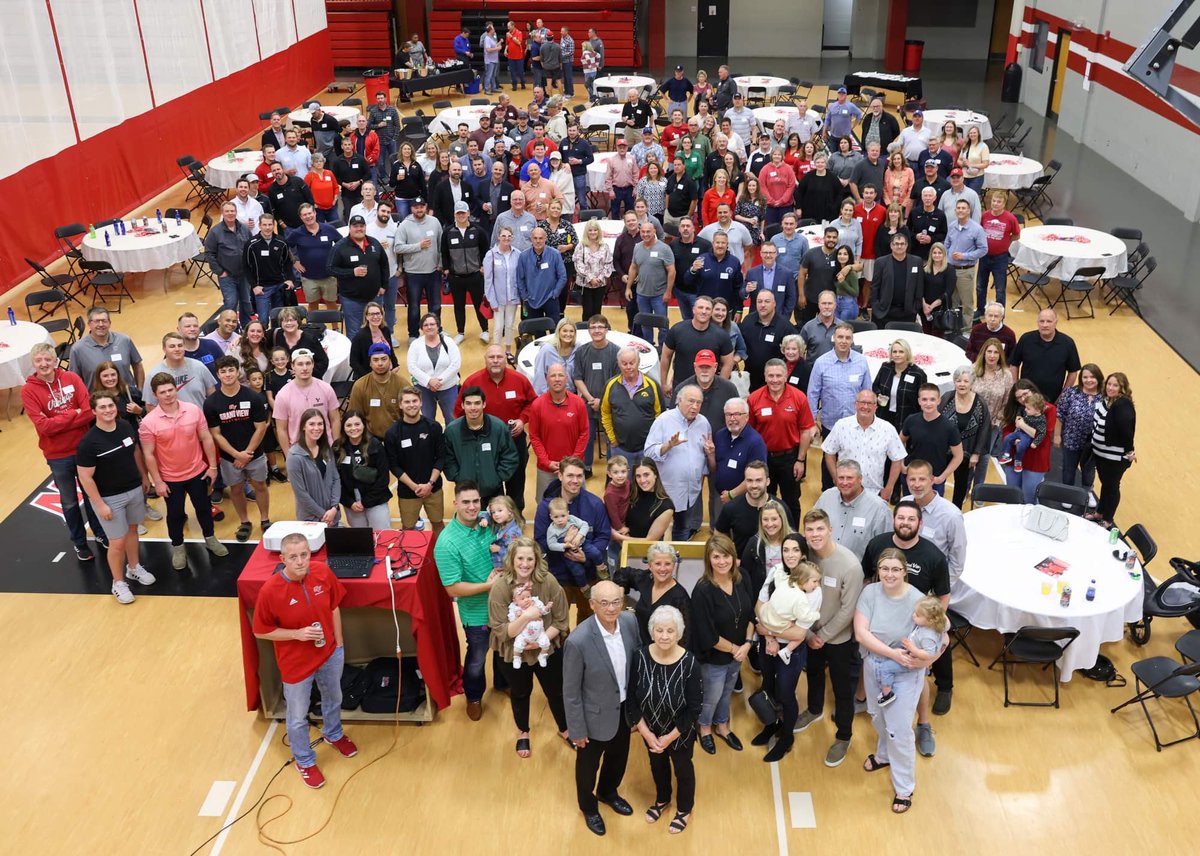 VikingAthletics's tweet photo. A celebration fit for a legend. Thank you to everyone for joining in the retirement of Lou Yacinich tonight‼️🤩 https://t.co/p0qJNIf4Gb