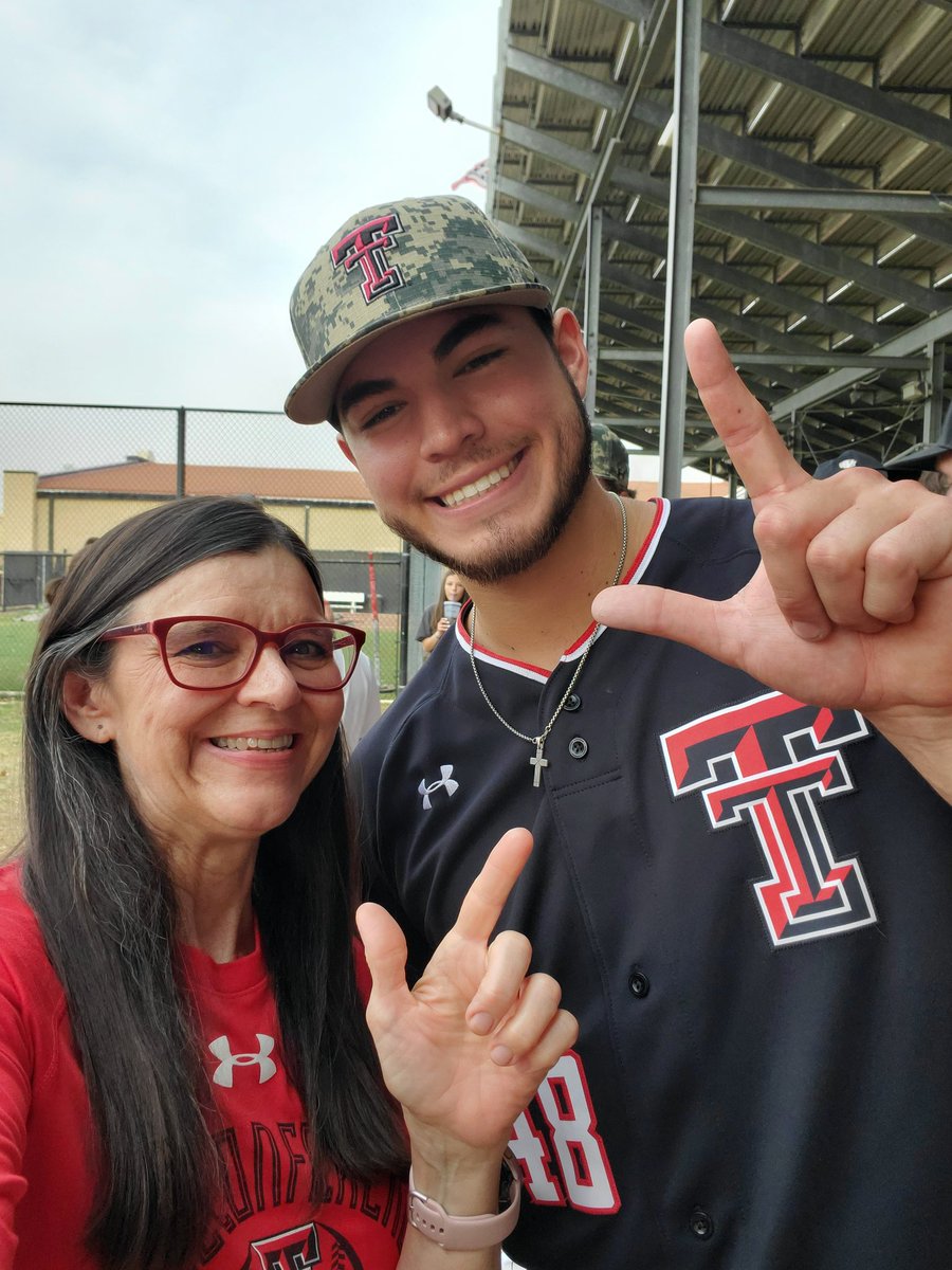 GruvyGurl's tweet photo. @little_bird34 you already know what a big fan I am! And today I got to watch you pitch a #CompleteGame to earn the #SeriesWIN over WVU! I'm so proud of you & grateful you chose Tech! I'm the #LuckiestGurl! It's great to be a #TexasTechFan!!! #WreckedWVU #Doubleheader #Big12 https://t.co/JxH7TZTiZt