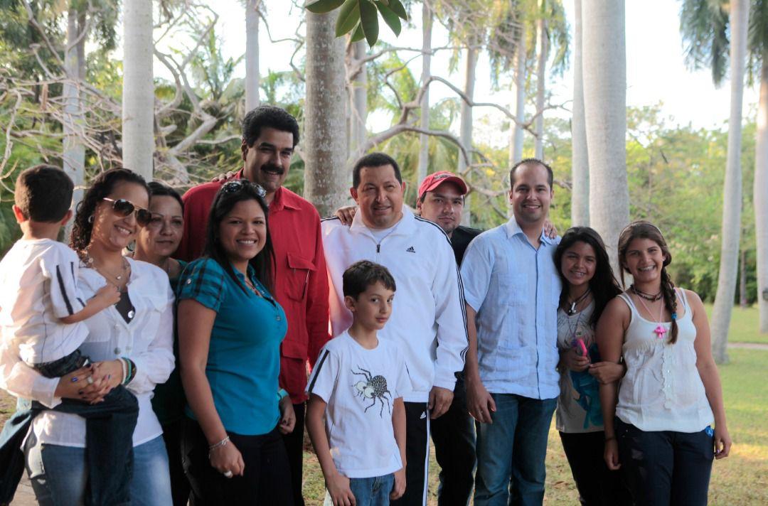Expreso mi profundo pesar ante el fallecimiento de Nancy Colmenarez, madre de Rosa Virginia, María Gabriela y Hugo, hijos del Comandante Chávez. Toda mi solidaridad y apoyo en este momento tan doloroso para ustedes. ¡Los Abrazo!