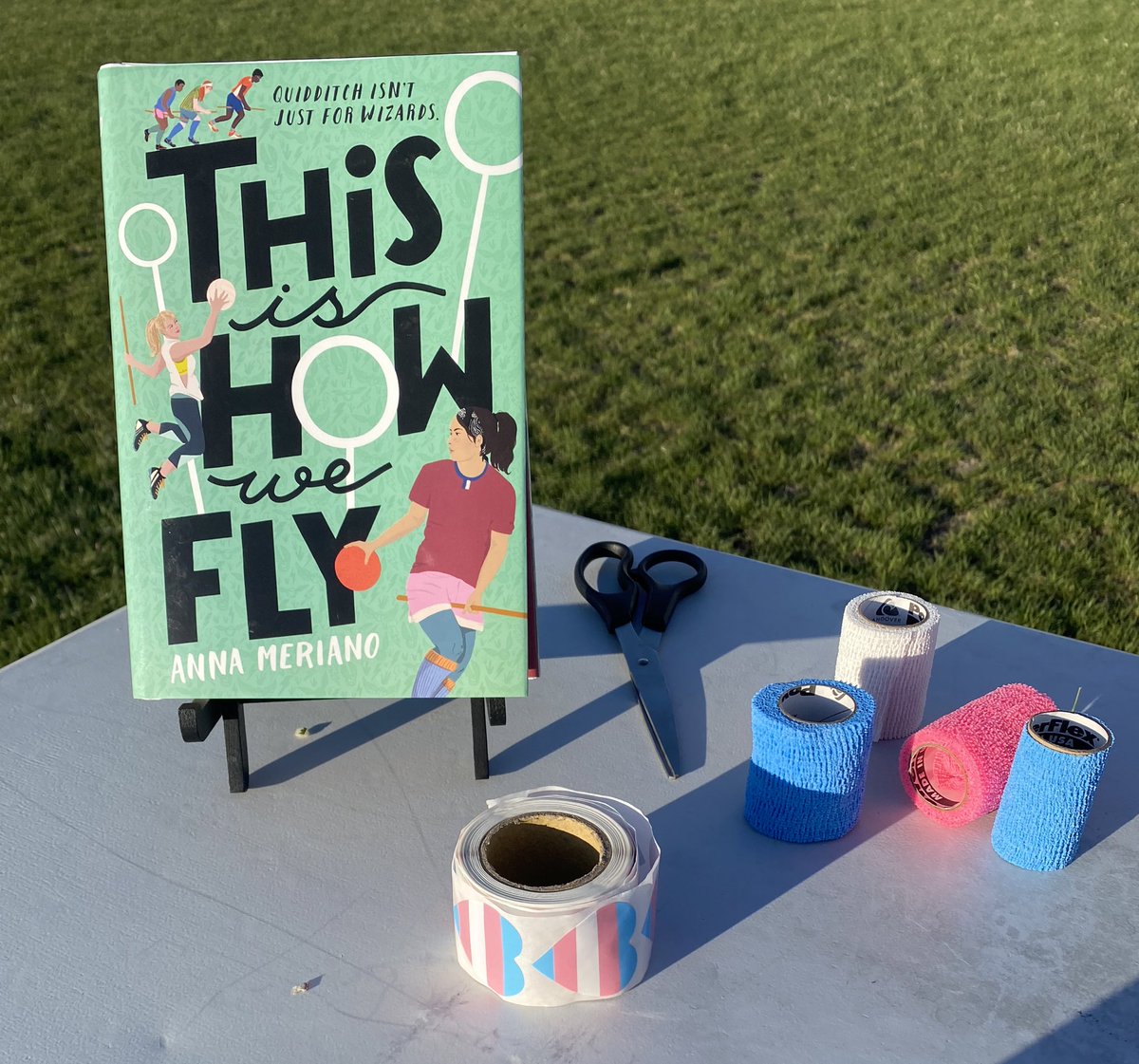 Best part of the tournament was sharing my booth with the Let Trans Kids Play group, who organized an extremely visible show of solidarity while collecting donations for <a href="/TransLawCenter/">TransgenderLawCenter</a> 💙💖🤍💖💙

#USQC2022