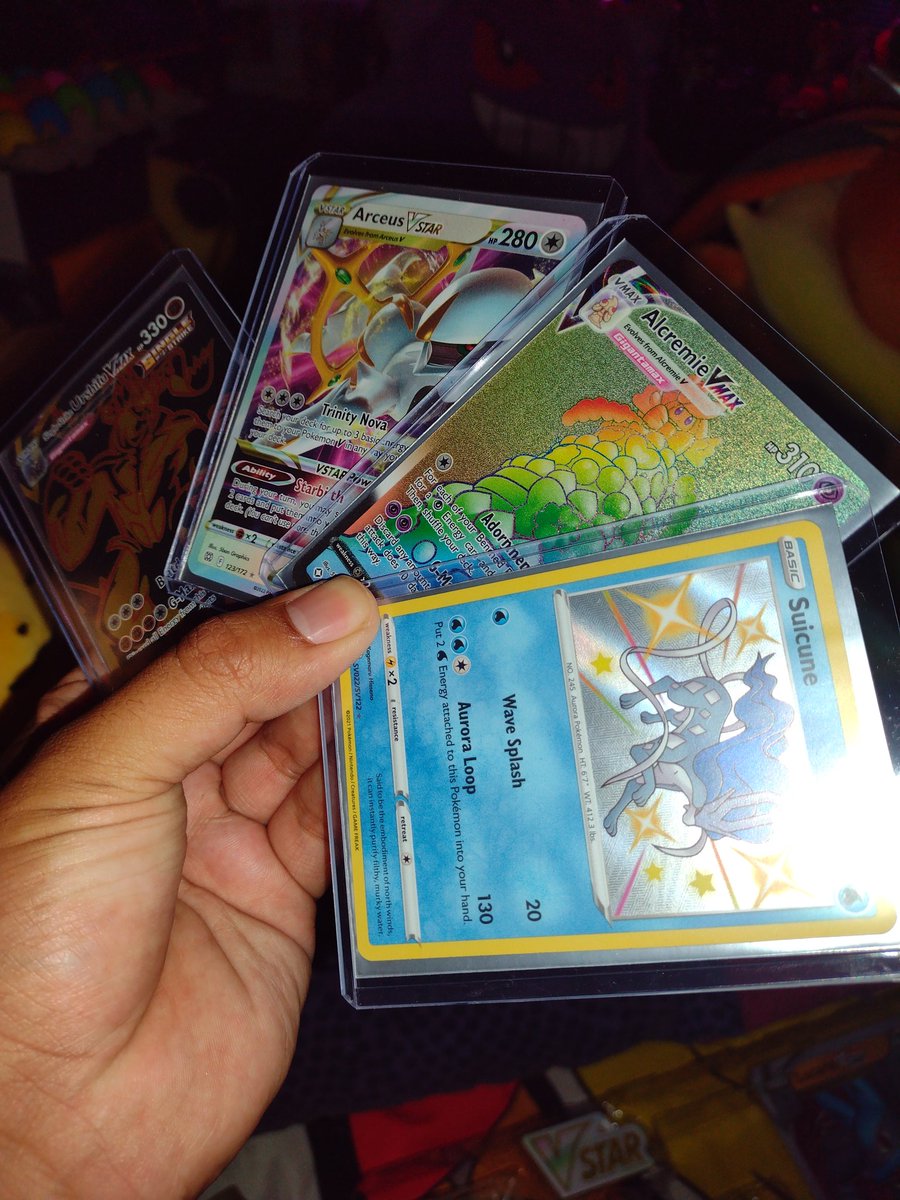 thetomcat_10's tweet photo. So, I went a month wothout buying any cards whatsoever. I can tell you this, the wait was well worth it! #pokémon #pokemon #pokemonhaul #pokemontcg #pokemonmerch #pokemoncommunity #pokemonfanatic #pokemoncards #packbreak https://t.co/eWgaIPqGj1