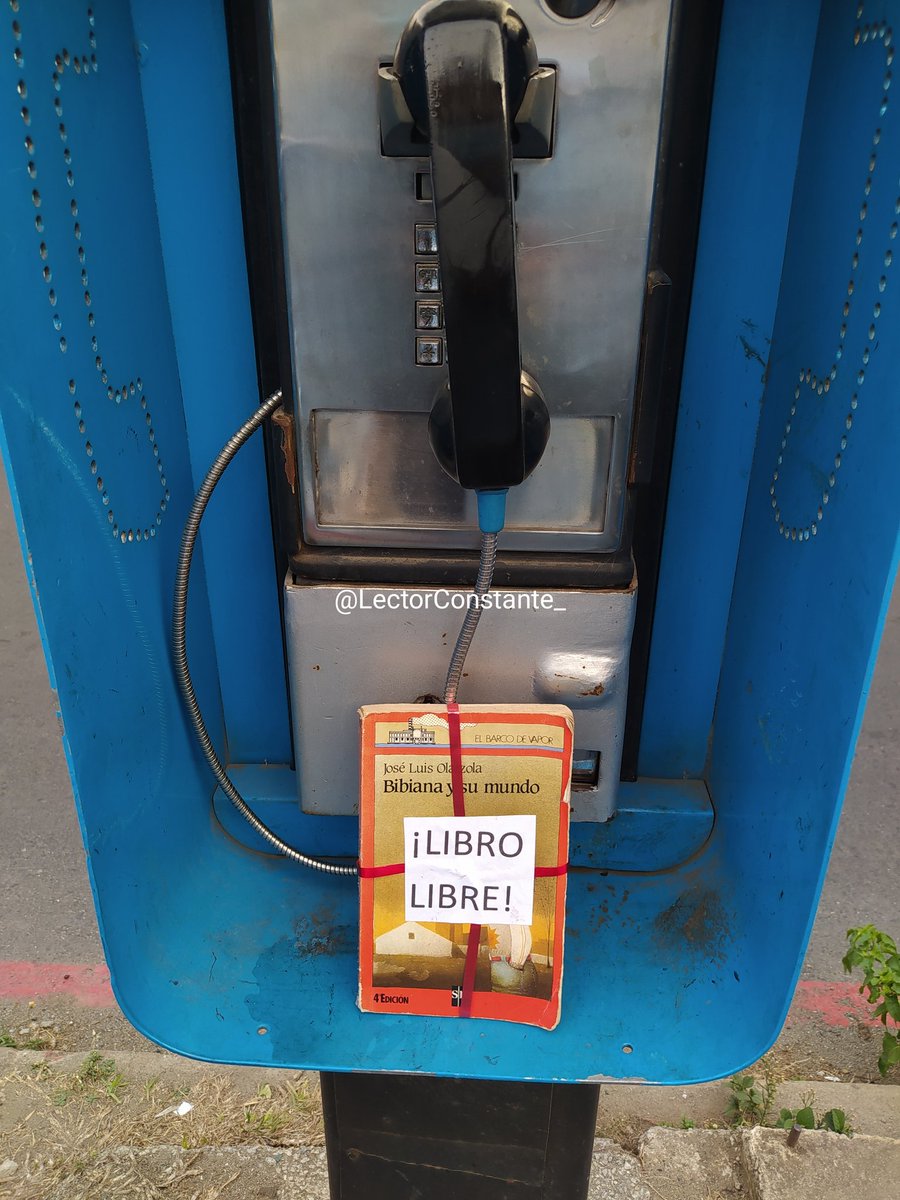 LuisPedroMR's tweet image. Cómo ya es costumbre mía hoy salí por mi barrio a liberar 3 libros de mi biblioteca personal.

#DíaDelLibro
#LibroLibre 
#LiberarLibros