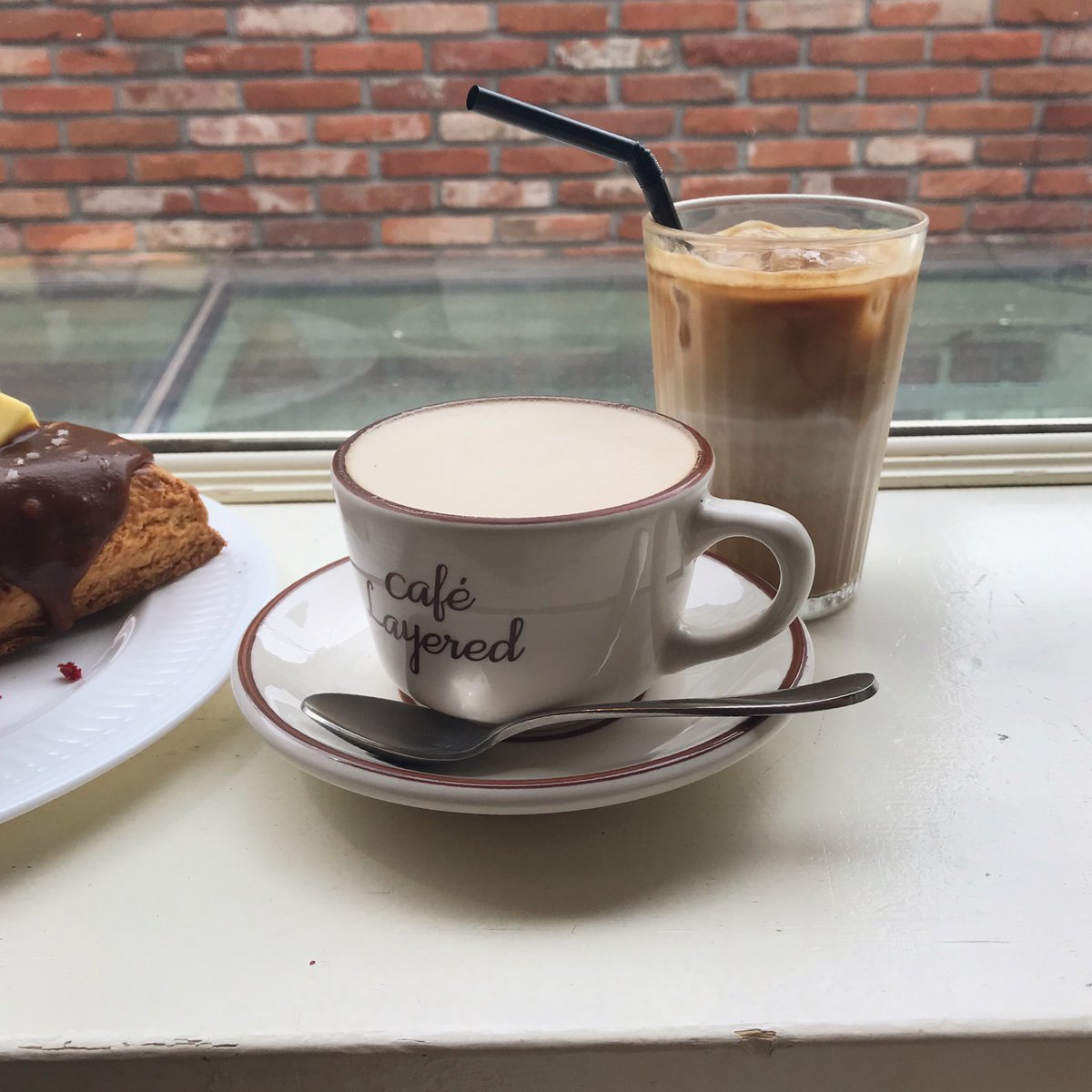 oimoimoimo_z's tweet photo. ❔☕️🍰 https://t.co/KSj8nWuqhn