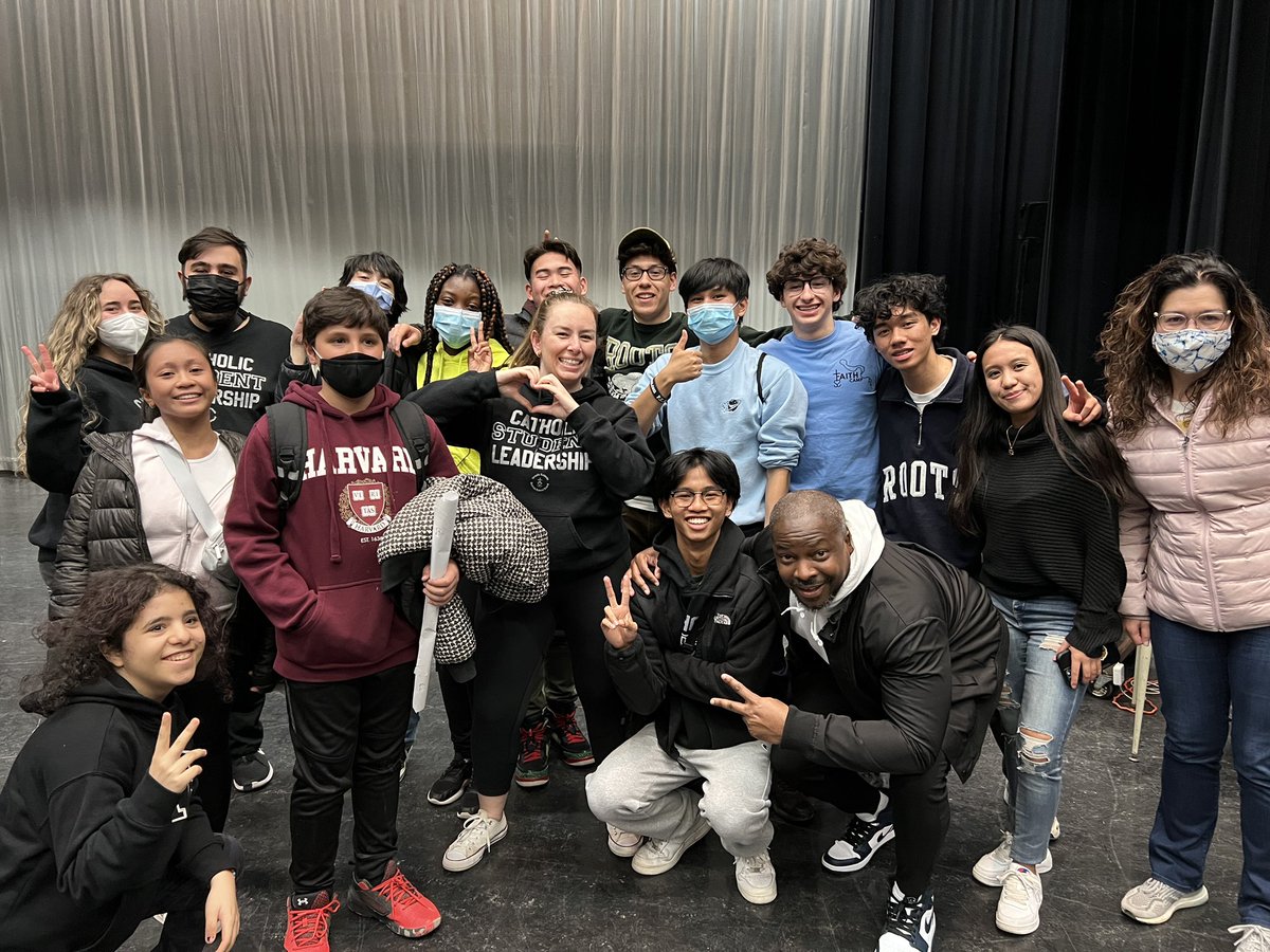 msiamundo's tweet photo. Day 2 of Faith Camp: the nourishment my soul needed. Can’t shout loudly enough from the mountaintops that @TCDSB has THE most inspiring Ss - so articulate and in touch with their faith 🤩
Let’s goooo, Apostles Lead family!
@MikeCLeadership @ministerQQ @StephanieDCstro https://t.co/BMUzbCgGXE
