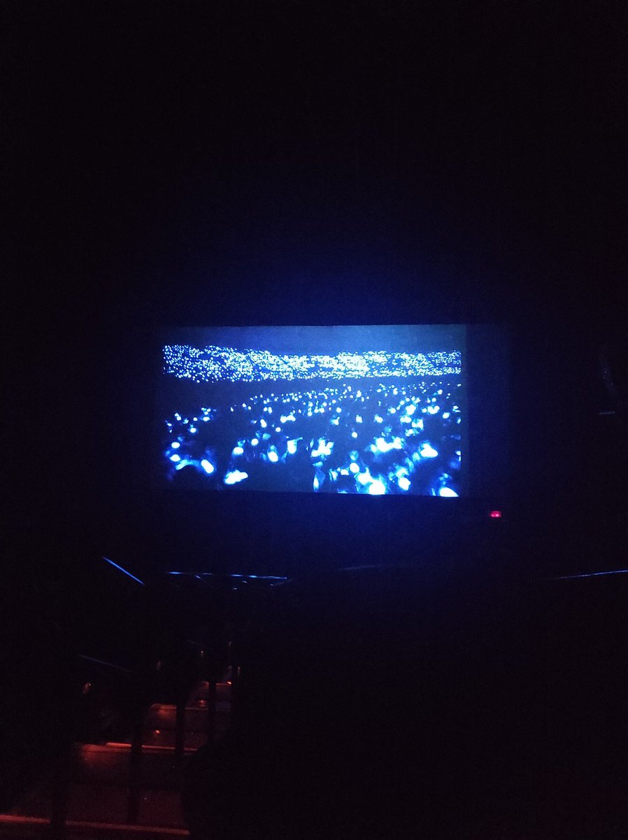 17Brazil_'s tweet photo. E ai Carats!! Como foi o filme pra vocês?? Assisti ele na quarta! Acreditam que a sessão começou 17:17? BEM SEVENTEEN ~Risa https://t.co/zrg1SnDmW1