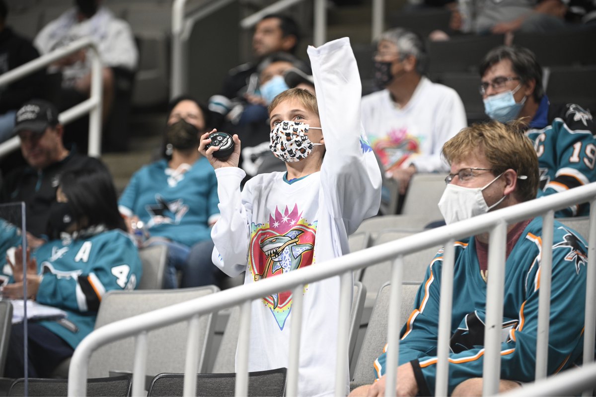 SanJoseSharks's tweet photo. We found a few extra shirseys from the season and they need a new home! 

RT this and we’ll send two lucky fans a FULL set from the season. https://t.co/LJH0s4AbRV