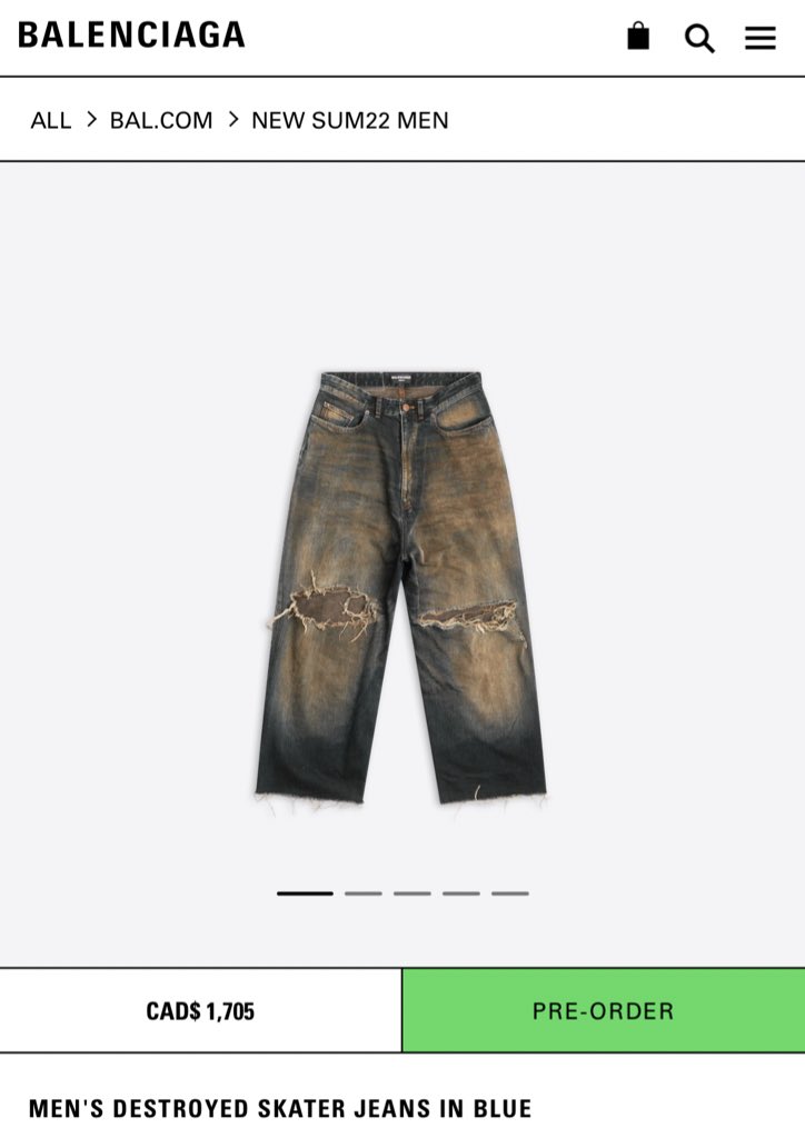 xrjcxx's tweet photo. o jeito q a balenciaga tira dinheiro de rico é diferente kkkkkk’ manooo olha pra isso a calça surrada, o casaco de pintor e o cordão de alfinete vei https://t.co/QncJHmD0nA