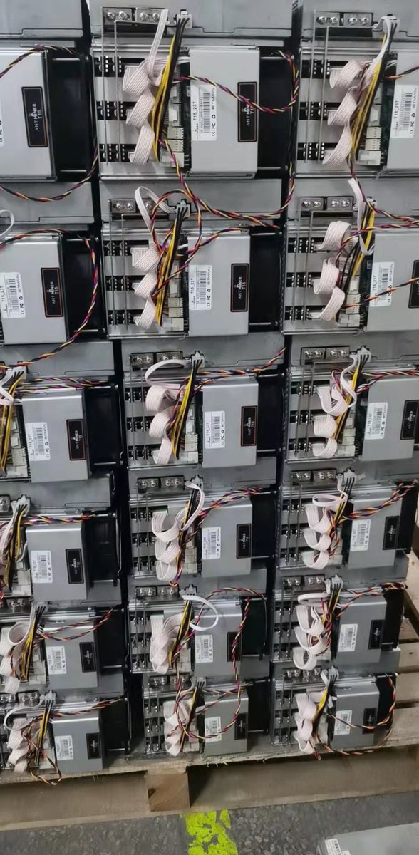 ezycryptomining's tweet photo. Second hand T15 ✌🏾 #cryptomining https://t.co/Hq0YxKamnC