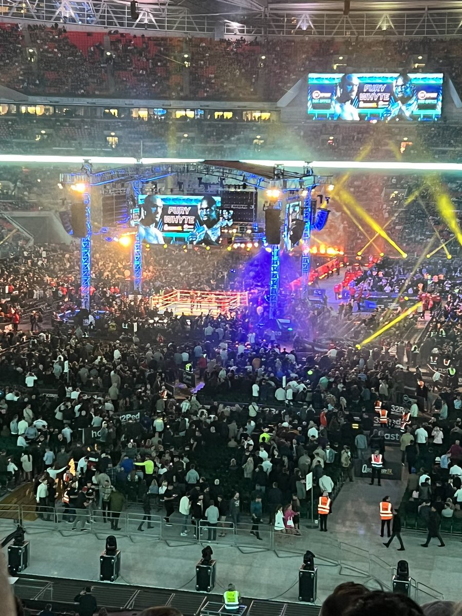 Itshaber's tweet image. I bought a medium bag of Pick N Mix sweets at Wembley last night… 

£46… Fourty fucking six quid.. 

I was at the front of a big queue aswell so I felt pressured to pay it so I swiped my card and threw up a little in my mouth. 

Actually grim. The experience was great though 🥰