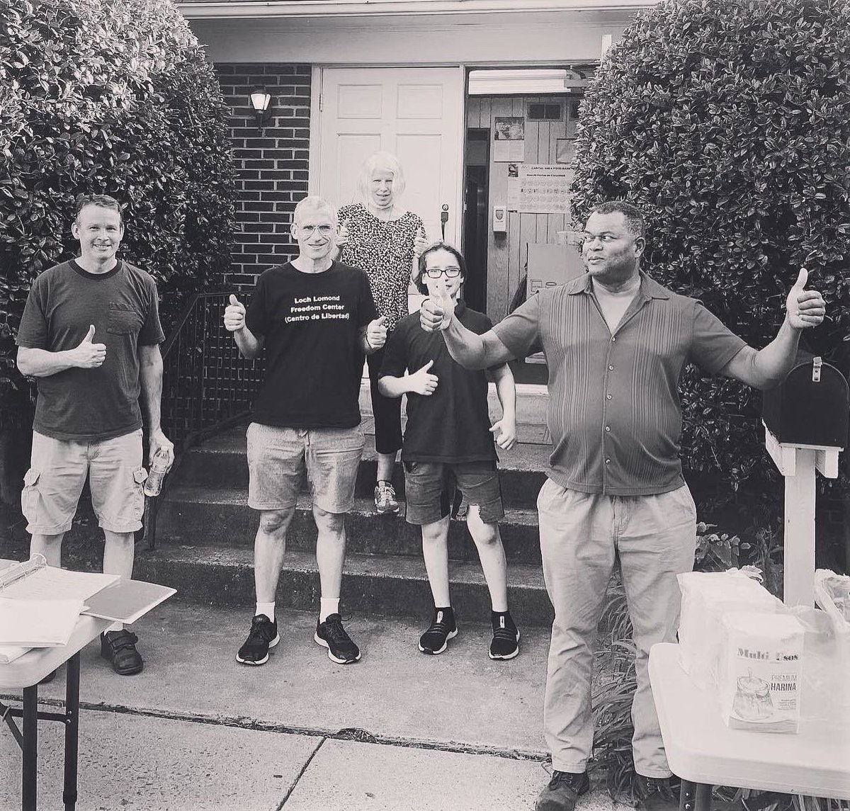 myFREEDOMtoday's tweet photo. GREAT volunteers / GREAT turnout / GREAT items distributed from @capitalareafoodbank &amp; @panerabread all made for a GREAT @findfreedomtoday distribution last Monday 👍🙌 #findfreedomtoday #Godsloveinaction #foodpantry #clothingpantry https://t.co/B9dGtr4svO
