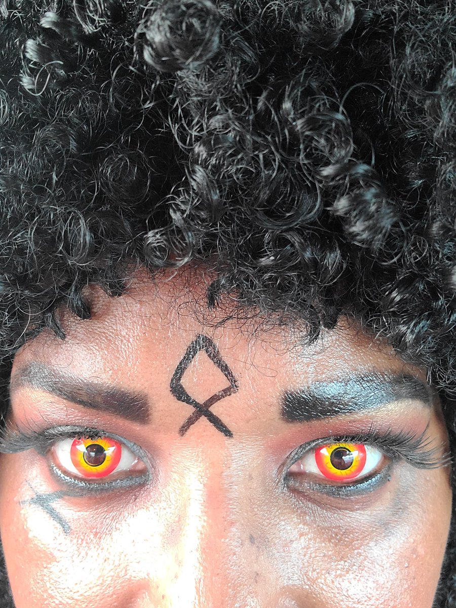 HPFanatics's tweet photo. Sith took over @Traders_Village today. Looking bad ass in my @kembeckled contacts @CrazyLenses #starwars #houstoncosplayer #poccosplayer #darkladyofthesith #badasscosplay #sithlord #darksideoftheforce #tradersvillage #blackwomanincostume https://t.co/j4pKrQgCRE
