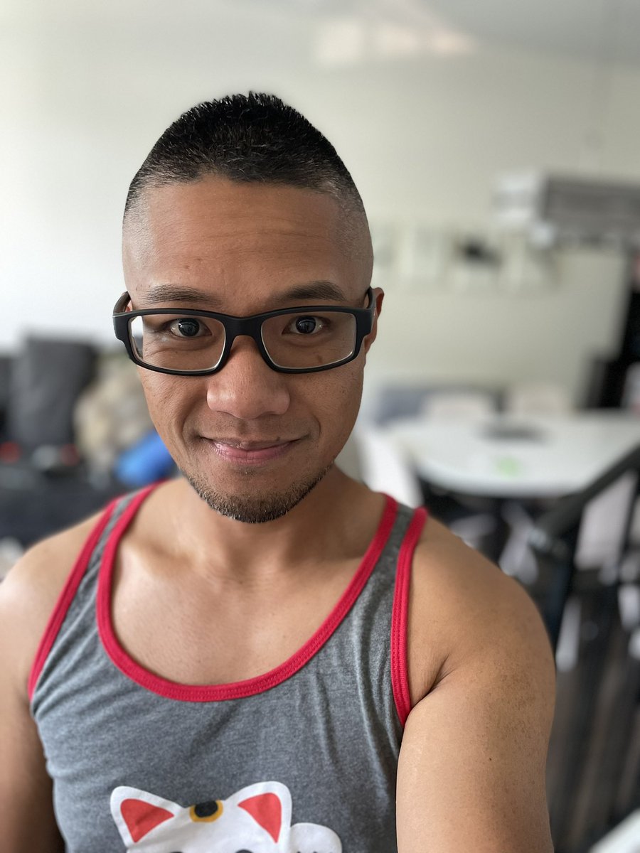 PocketPinoy's tweet photo. Thanks. I took a newer pic and my neighbors said this one is their fav. 🤷🏻‍♂️ https://t.co/asq6EQHBEk