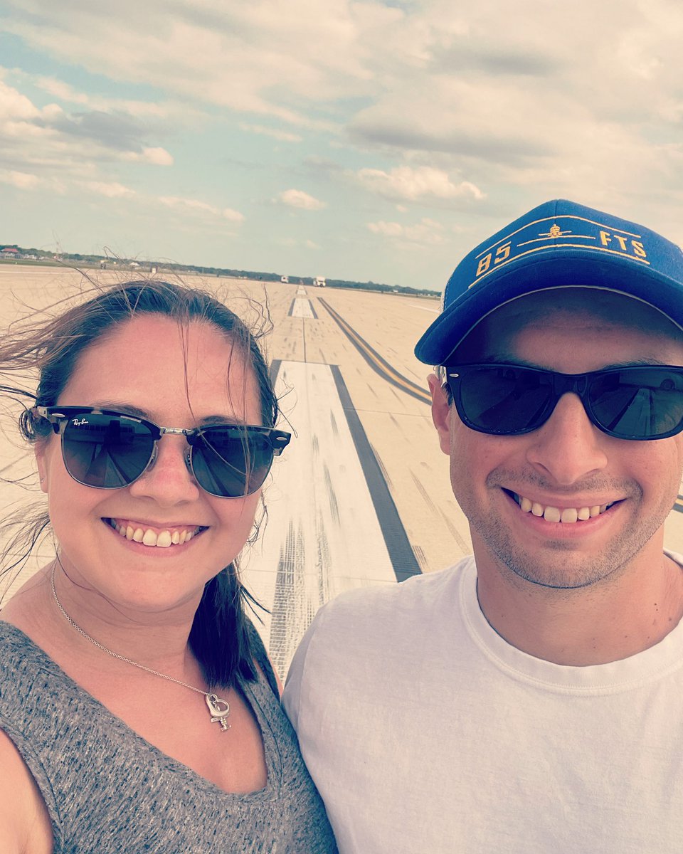 AliciaNicole_tv's tweet image. 10/10 recommend going to an air show with your Air Force pilot boyfriend. 
@AFThunderbirds @JBSA_Official 
#TheGreatTexasAirshow #SoonToBeA10pilot #FAIP