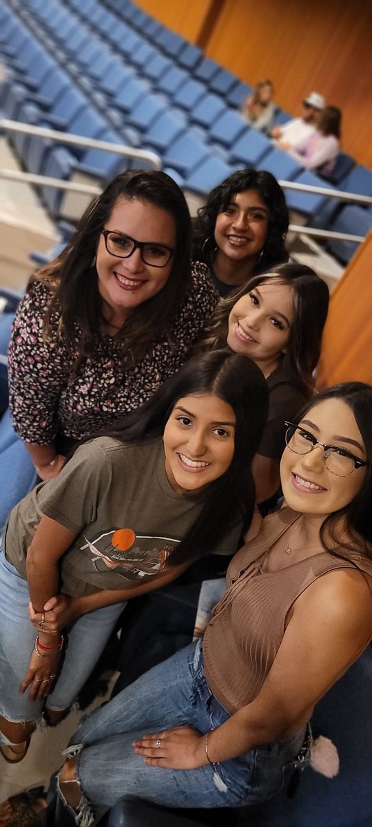 Miriam Vera tweet media