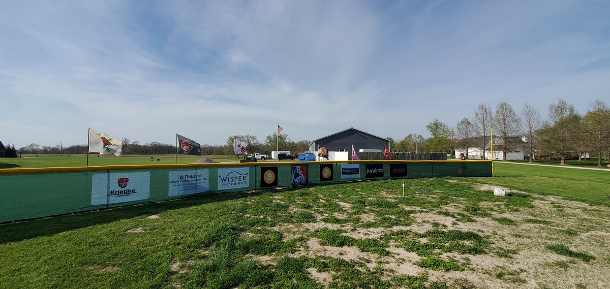 BigStrikeWiffle's tweet photo. Finished the outfield wall today. Once the grounds crew finished the grass we will be ready to play ball. https://t.co/h0cfNDGvKw