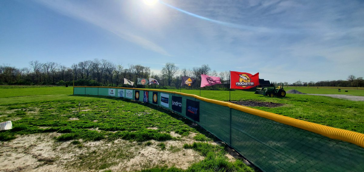 BigStrikeWiffle's tweet photo. Finished the outfield wall today. Once the grounds crew finished the grass we will be ready to play ball. https://t.co/h0cfNDGvKw