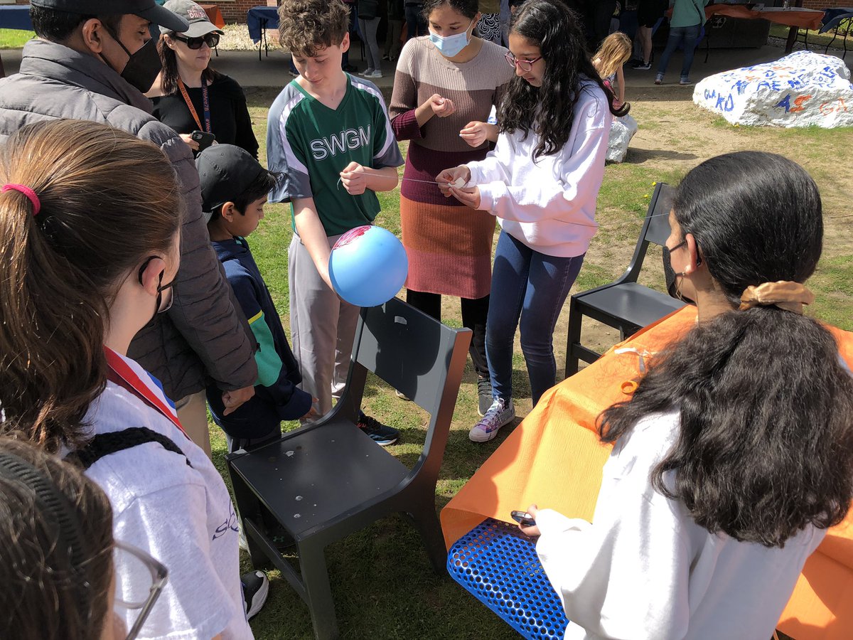 ChappaquaPTA's tweet photo. There are not enough characters to say how awesome the 8th Annual CPTA STEMfest was! Weather, kids, parents, faculty, science, ice cream - all check! Thank you to all our volunteers who worked tirelessly to make this happen! #chappaquastem https://t.co/EaTqcvq4Z5