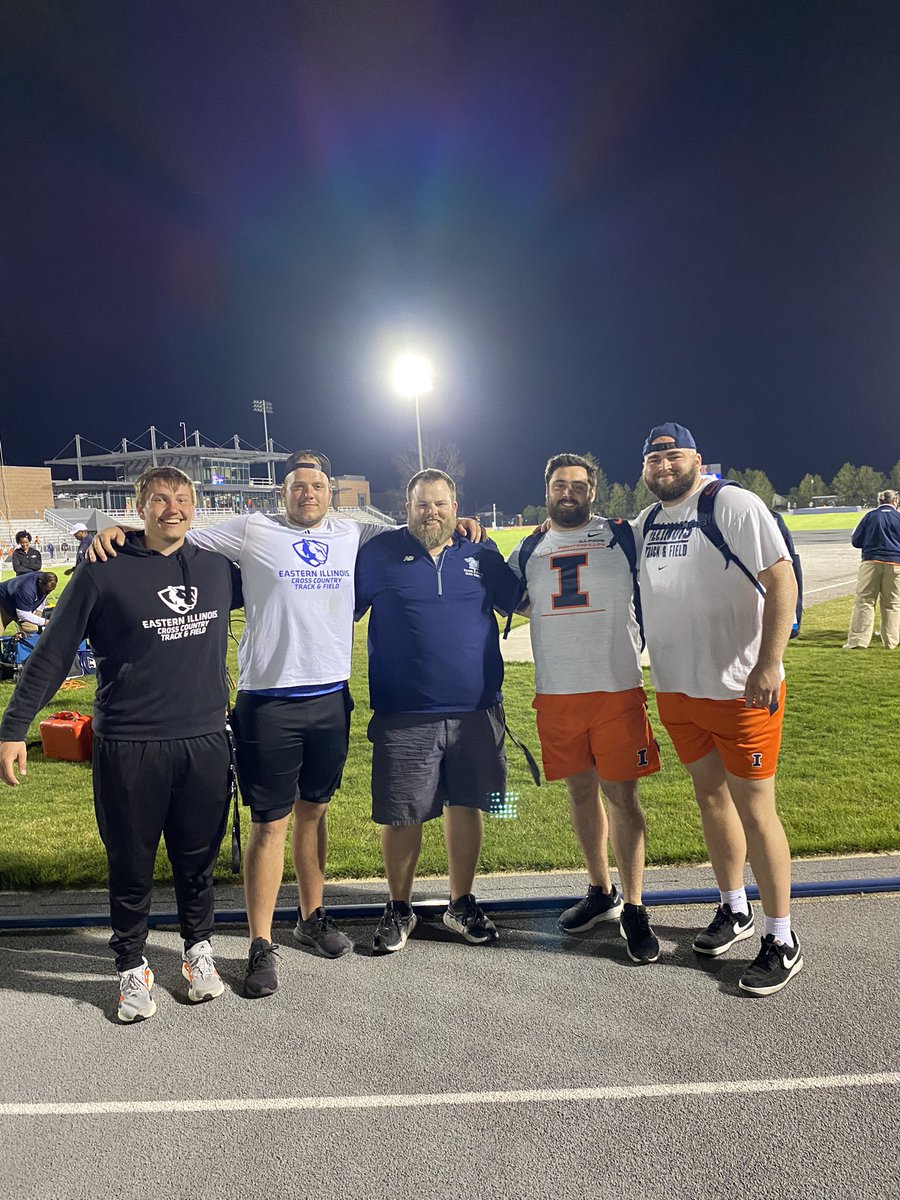 TimBeishir's tweet image. Heart is full after a special day with my guys! #ThrowsNation #StepAndStayOnTrack