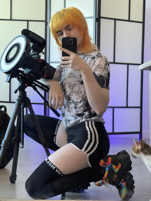 sorry my PA got in the shot https://t.co/dE7KcD2VVX<a href="/tag/mvsales"class="tags"><span>#mvsales</span></a><a href="/tag/mvtrans"class="tags"><span>#mvtrans</span></a>