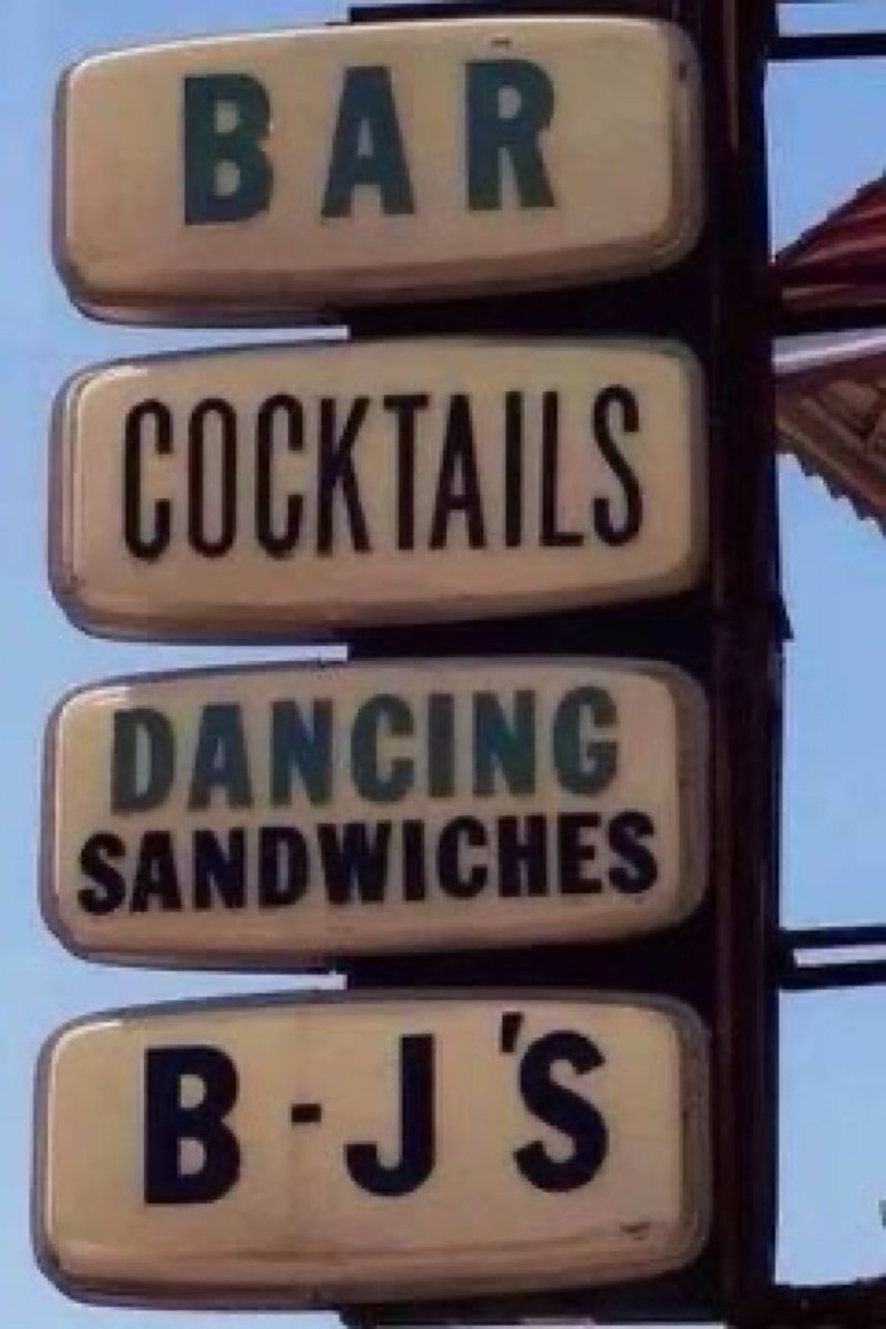 Super70sSports's tweet photo. I was sold at “dancing sandwiches” but clearly this establishment is leaving nothing to chance … https://t.co/aXEdwOGIsJ