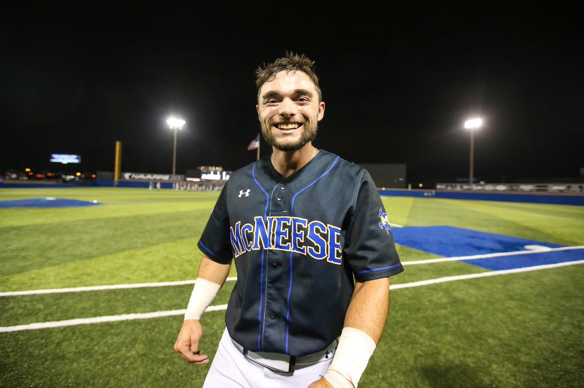 NCAABaseball's tweet photo. That feeling when you walk-off and take the series! 😤

#NCAABaseball x 📸 @McNeeseBaseball 
https://t.co/vVpYIMdfec