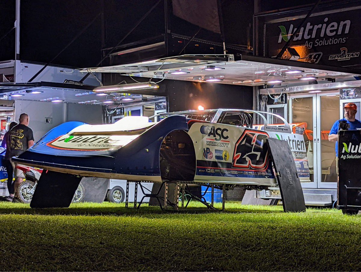 Getting ready for this big show.