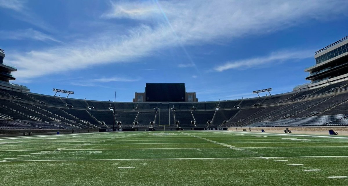CoachGreen_3's tweet photo. Tons of content dropping on Fl🏝 prospects over the next few weeks during 🏈Spring Ball..stay tuned‼️
#SpringBall2022 https://t.co/zUAHORUsmc