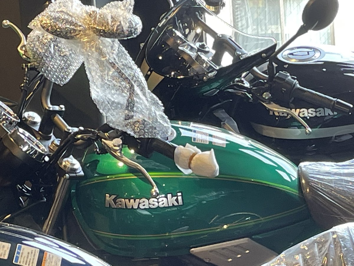 FLSBfltrk's tweet photo. Z650RSステキな色😍 https://t.co/gXO18oMLsu