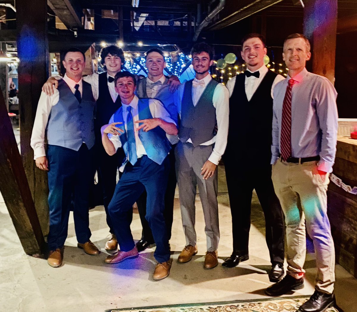 boystenniscoach's tweet photo. #tennisguys2022 #🎾 #mountaineers #promthing https://t.co/rIP3MlfBSE