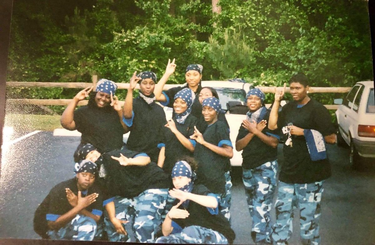 advocate_1's tweet photo. It felt ‘sooo sweet’ to be with a few of my LSs for our ZETAversary💙🤍! 22 years ago today…I became that much #FINER! 
#11 Royal BLUE DYNASTY ‘00 #OmegaBeta #TheFINER #zetaphibetasororityincorporated🕊💙💙💙💙💙 https://t.co/i1MBmT987P