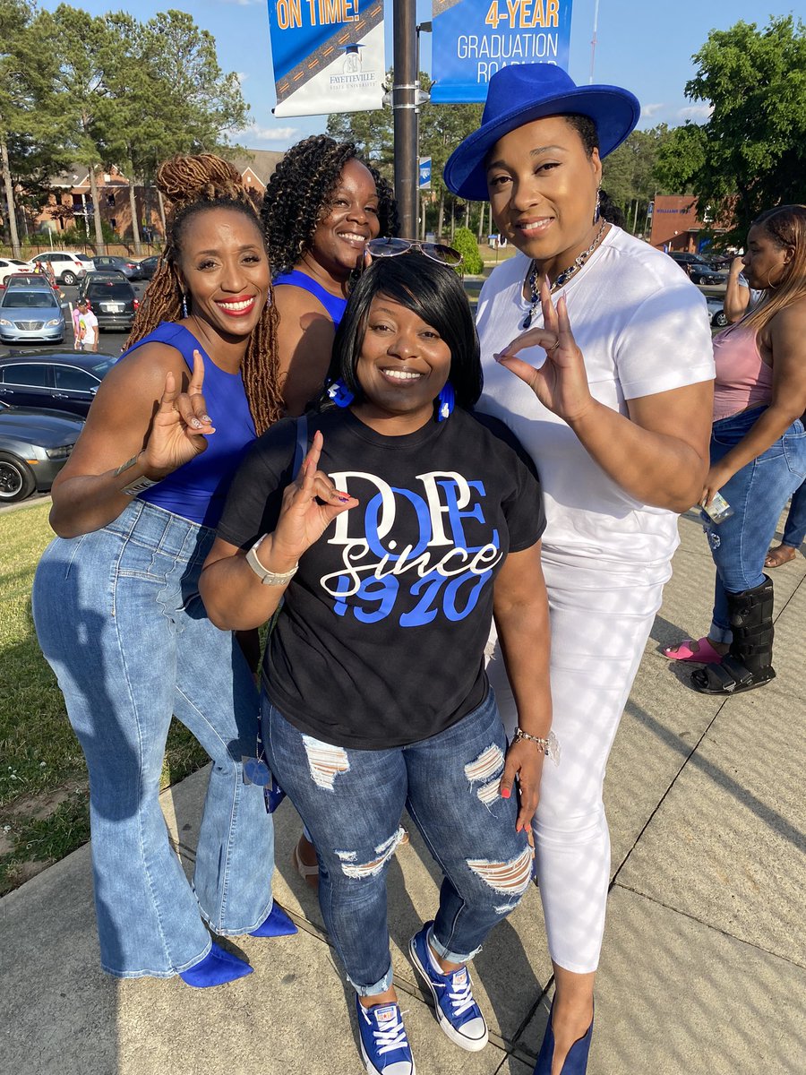 advocate_1's tweet photo. It felt ‘sooo sweet’ to be with a few of my LSs for our ZETAversary💙🤍! 22 years ago today…I became that much #FINER! 
#11 Royal BLUE DYNASTY ‘00 #OmegaBeta #TheFINER #zetaphibetasororityincorporated🕊💙💙💙💙💙 https://t.co/i1MBmT987P