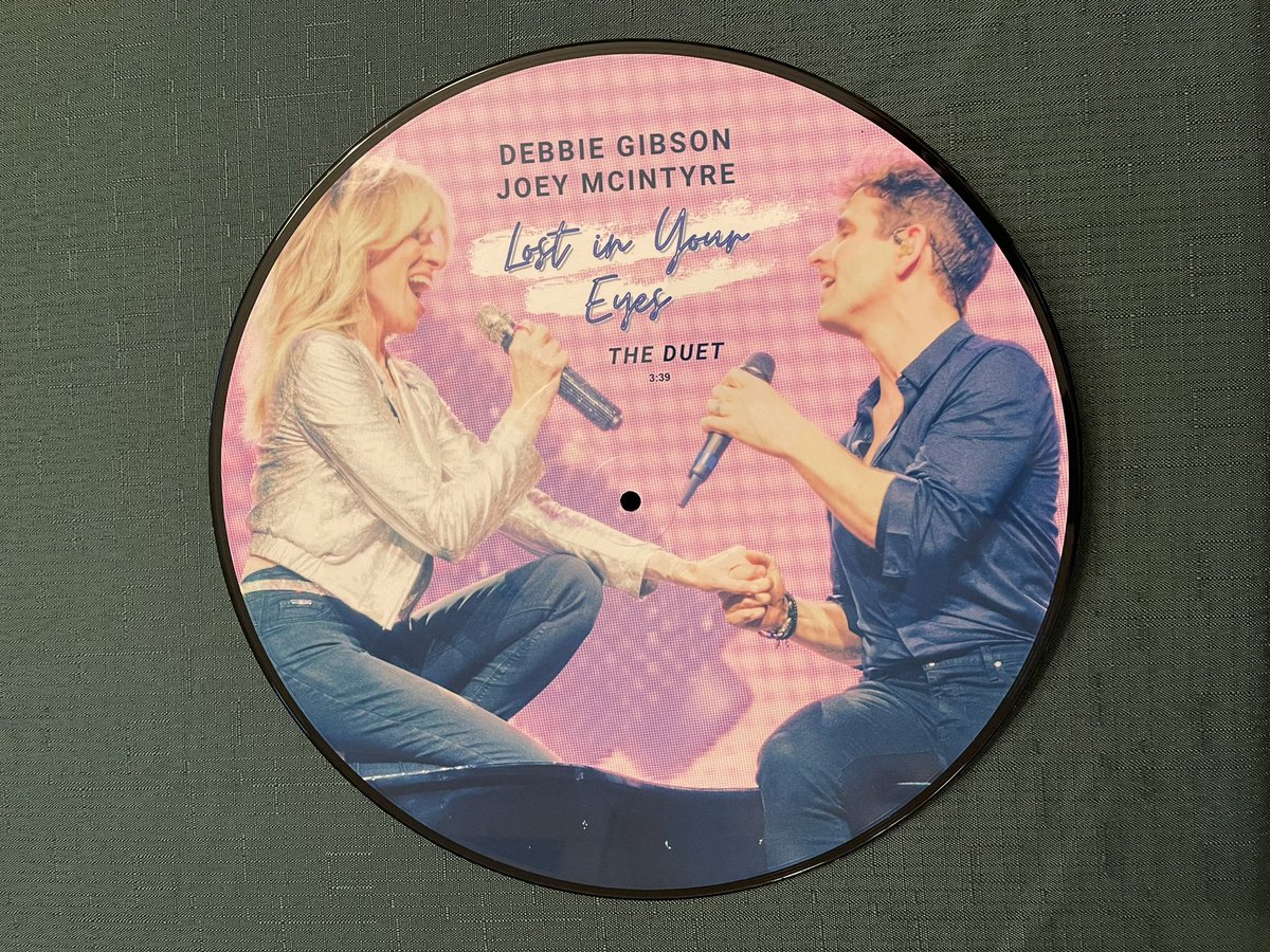 MichelleMacumbe's tweet photo. @DebbieGibson @joeymcintyre Thank you Debbie!! I was successful and scored the #Vinyl 🎶!! 🤩🥰 #LostInYourEyes #LostInYourEyesTheDuet #MeNotLovingYou #MeNotLovingYouStripped #RSD2022 #DebbieGibson #DebHead #JoeyMcIntyre #Blockhead #MixtapeTour #MixtapeMemories #BHLove https://t.co/68oHG8TPn6