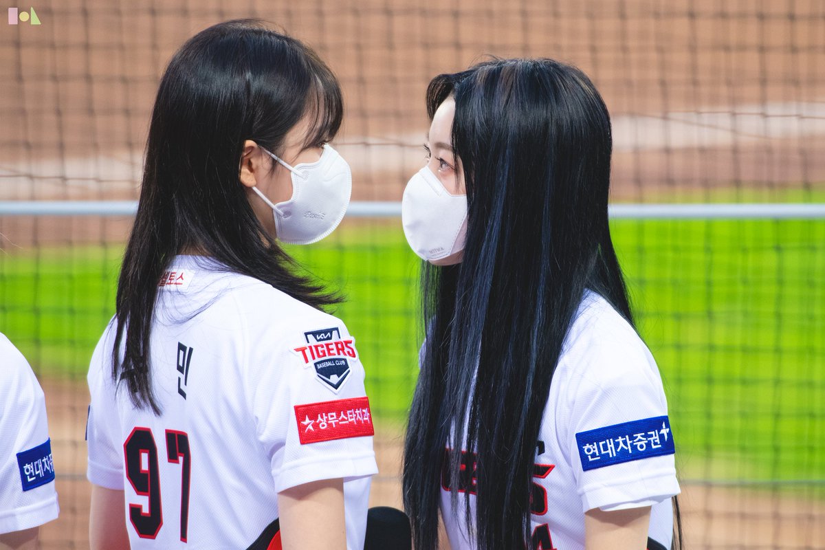 illu_light's tweet photo. 현이 생일축하해🥳🥳🥳

#드림노트 #Dreamnote #유아이 #YOUI #김지현

@iMe_Dreamnote https://t.co/mllUj42VWI