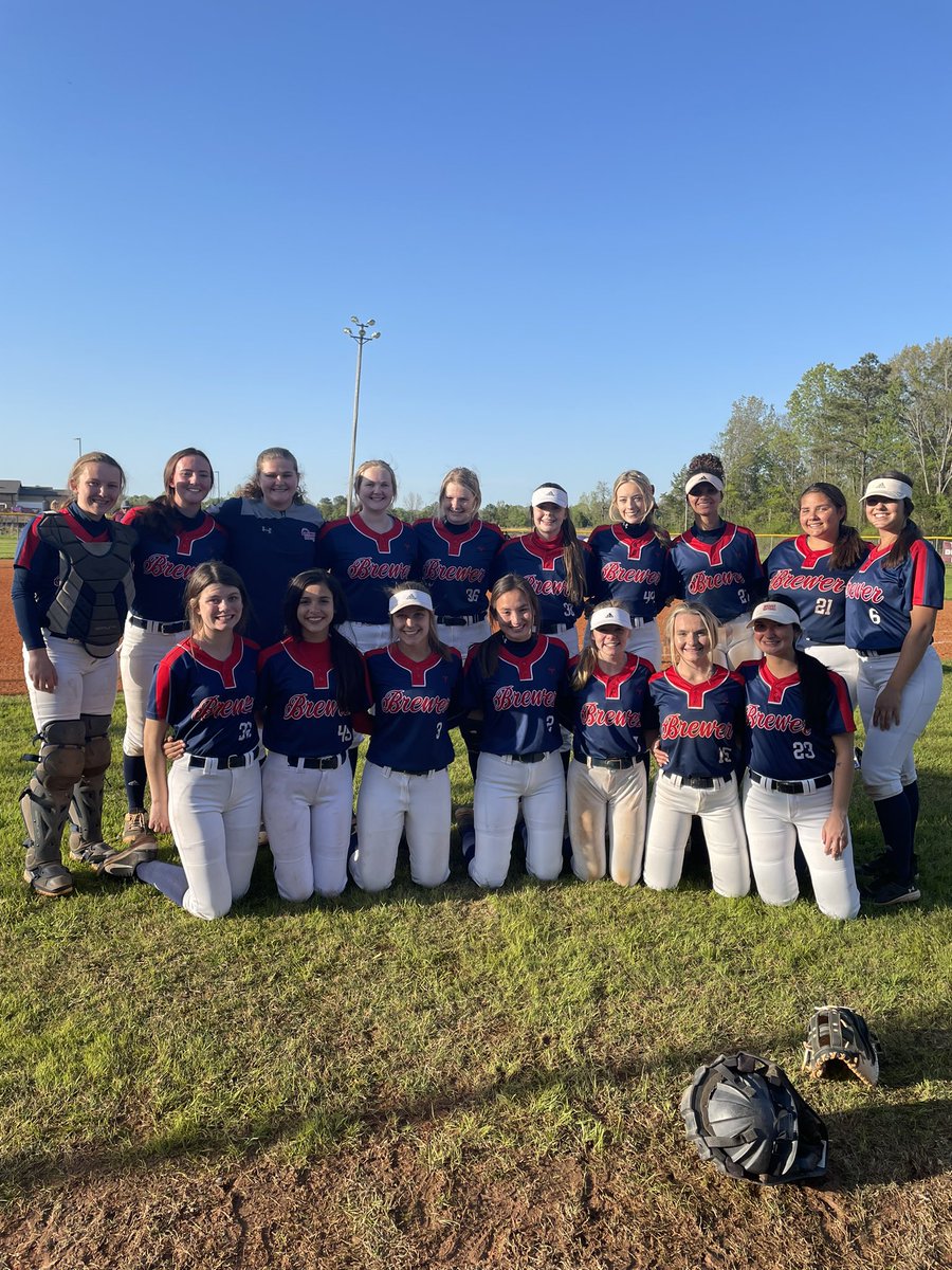 BHSLadyPatsSB's tweet photo. Varsity goes 3-1 on the weekend in Albertville’s Round Robin. 

Game 1: 11-0 W over 7A Albertville
Game 2: 15-1 W over Ider
Game 3: 3-1 W over 4A #2 North Jackson
Game 4: 6-3 L against 3A #8 Piedmont https://t.co/02yGyn49D4