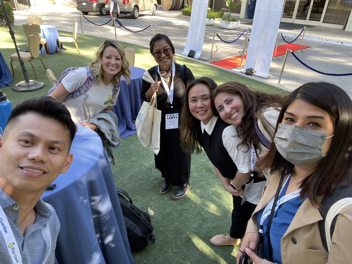 Amber_EdTech's tweet photo. We had the absolute best time showcasing @PearDeck at the #LEETS22 conference ! Thanks to the @ITI_LAUSD for such a fantastic weekend ! Until next time #LAUSD ! 💚 https://t.co/SQf3eeHxfz