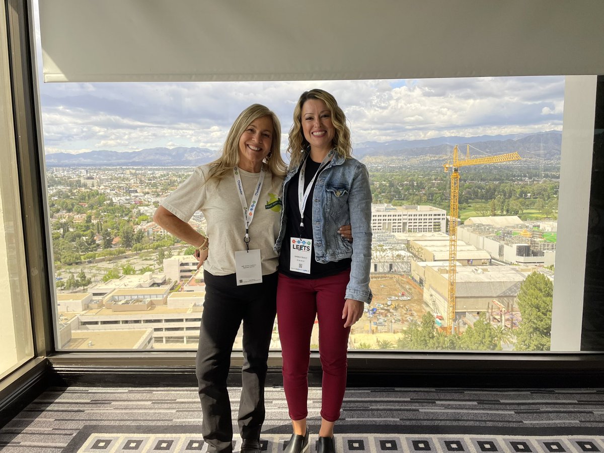 Amber_EdTech's tweet photo. We had the absolute best time showcasing @PearDeck at the #LEETS22 conference ! Thanks to the @ITI_LAUSD for such a fantastic weekend ! Until next time #LAUSD ! 💚 https://t.co/SQf3eeHxfz