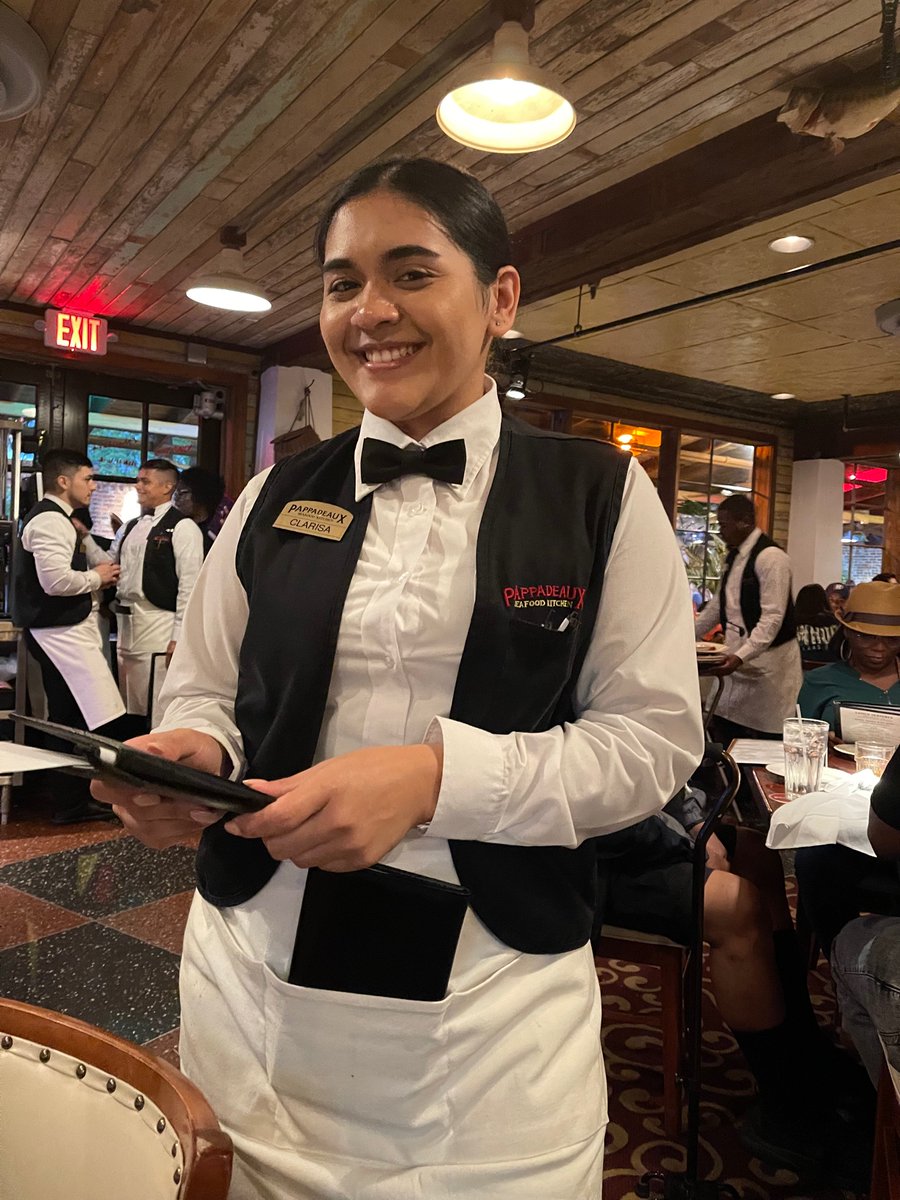 a1madethebeat's tweet photo. @Pappadeaux we had an great dining experience tonight at store #9. Our server Clarisa was professional and extremely attentive without being over bearing. All of her menu recommendations were spot on. Keep training your servers like her. https://t.co/Uf1q7KG92P