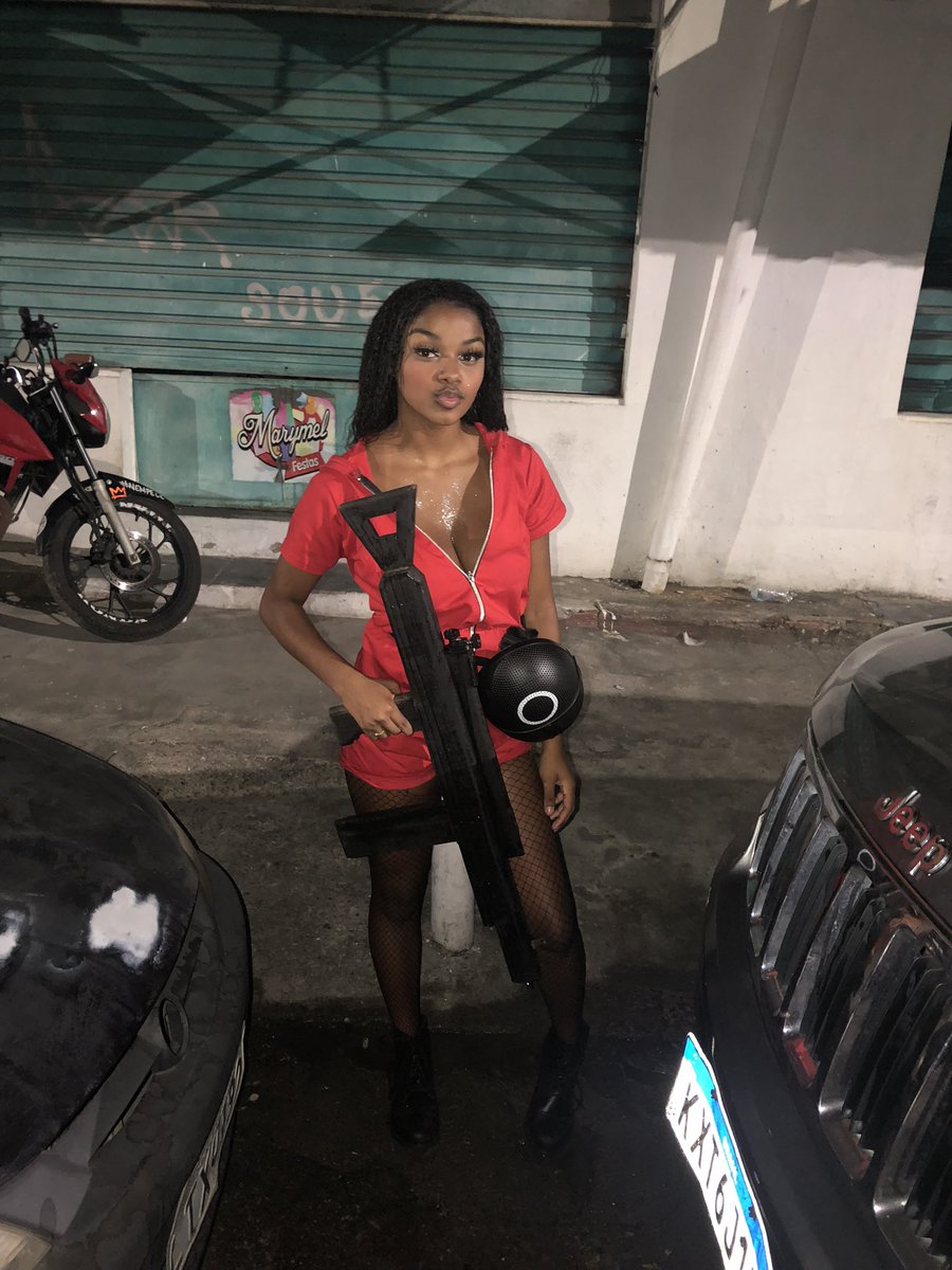 beatrizz13_'s tweet photo. A bonequinha não sabe brincar🤪 https://t.co/CDl2O3DqAa