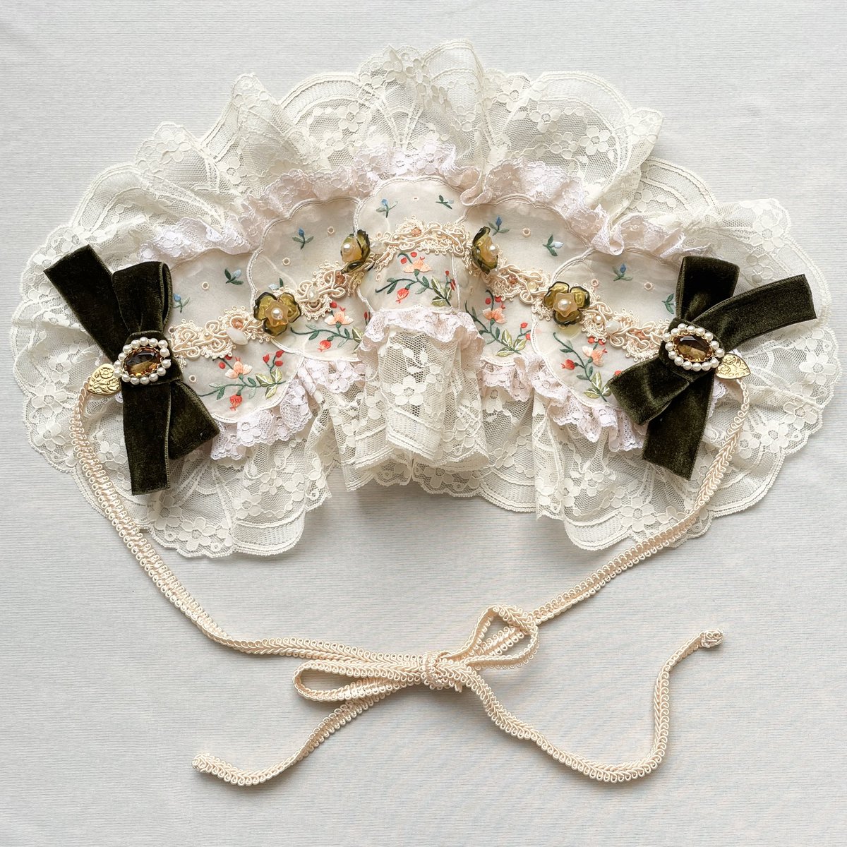 me_samansa's tweet photo. 🥀APOLIA collaboration Paradise 🥀

me-meno special head dress✨

先程のドレスと合わせて制作したヘッドドレス♡
立体的なお花やリボンがついたボリュームたっぷりのデザインです♡

Thankyou sold...♡  ((茉莉花 https://t.co/A9KT5nsG7I