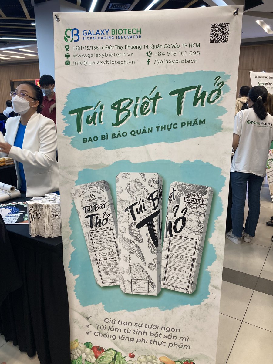 conan_herve's tweet photo. #HCMC Launch event of #Plasticbeast campaign to reduce our own use of #plastic materials (37kg/y). Many solutions to replace or reuse plastics were presented
🔄 It’s in our hands to change NOW ! #RethinkingPlastics @EUDelegationVN @expertisefrance #PlasticPeopleVN https://t.co/2SnWHXi7gK