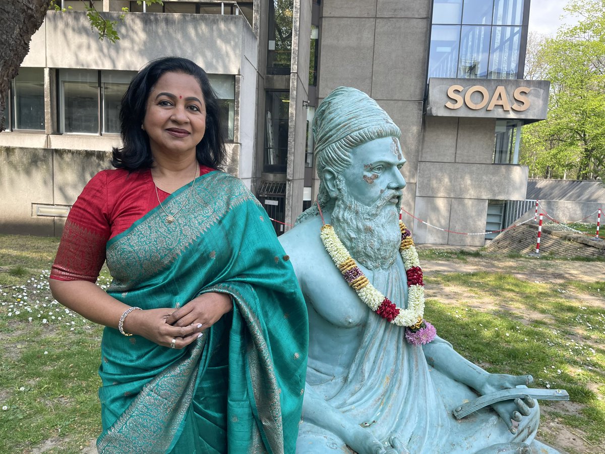 realradikaa's tweet photo. #thiruvalluvarstatue #london #tamil #tamillanguage #semmozhi  a sense of pride to garland Thiruvalluvar  and encourage tamil studies in the University of London🙏🙏 https://t.co/vbknKVEzGk